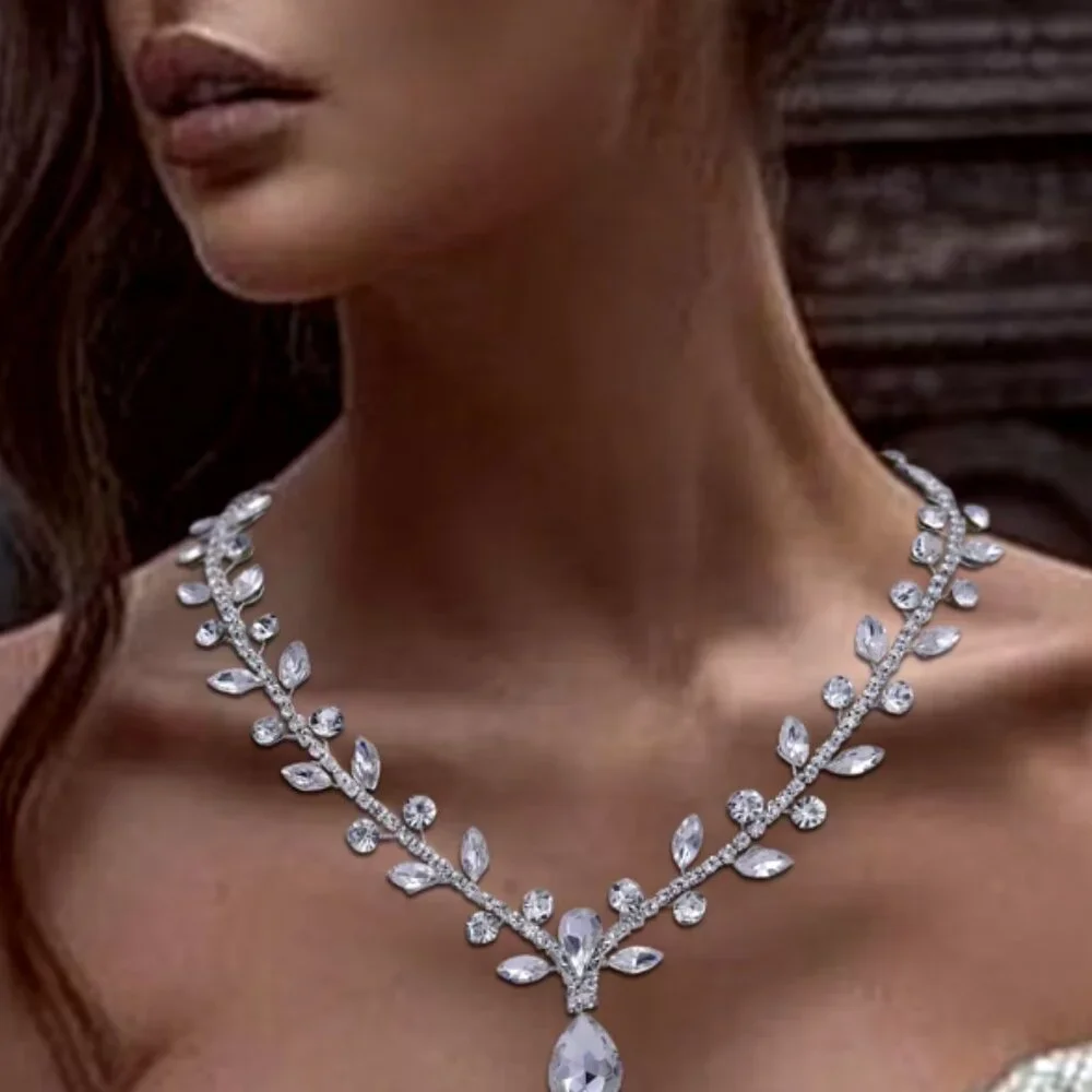 The Moonlit Enchantment Bridal Set - Picture 12 of 16